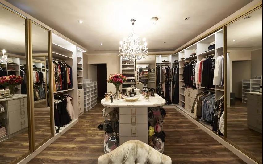 不要被大小束縛，你也可以定制專屬衣帽間！